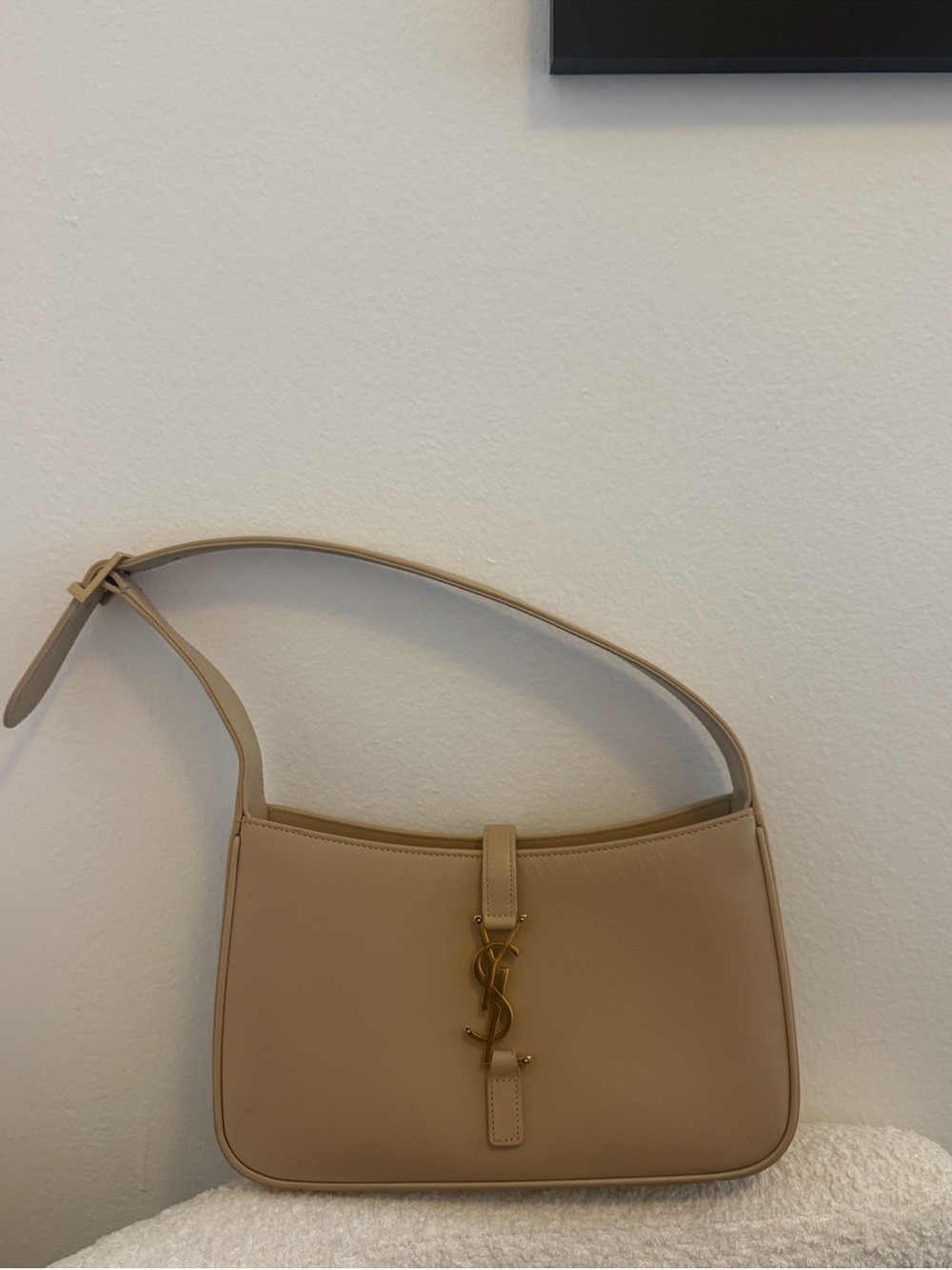SAINT LAURENT Smooth Calfskin Le 5 A 7 Hobo